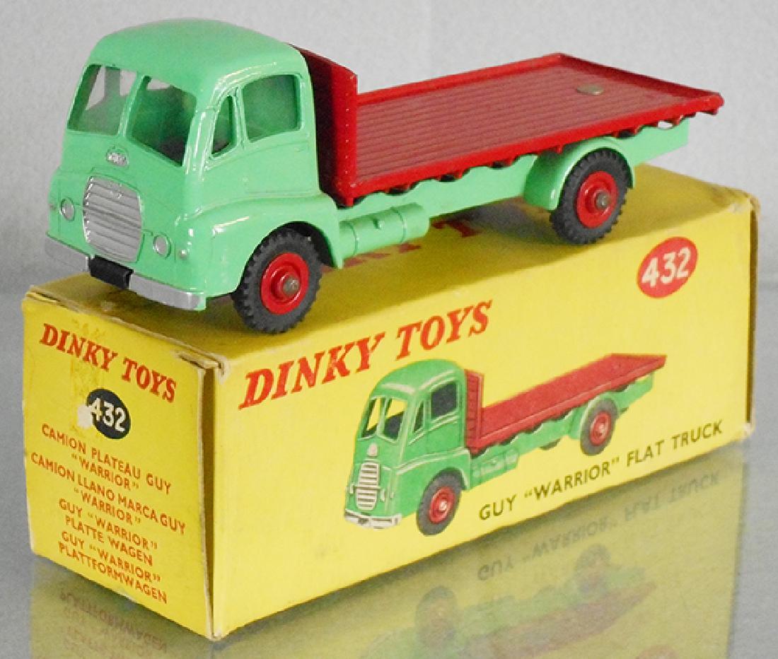 DINKY 432 GUY WARRIOR FLAT TRUCK (1 of 2)