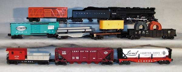 LIONEL TRAIN SET: 2065 loco, restored, 2046W tender, 6646 cattle, RS weak, 6062 gondola w/2 cable reels, no cable, 6405 flat w/yellow truck trailer, 6121 pipe car, 6464-900 NYC box car, 6467 bulkhead car, repro load, 6