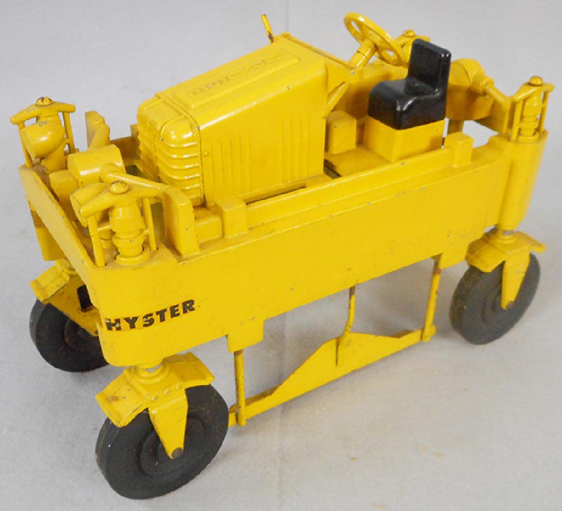 DRUGE HYSTER (1 of 1)