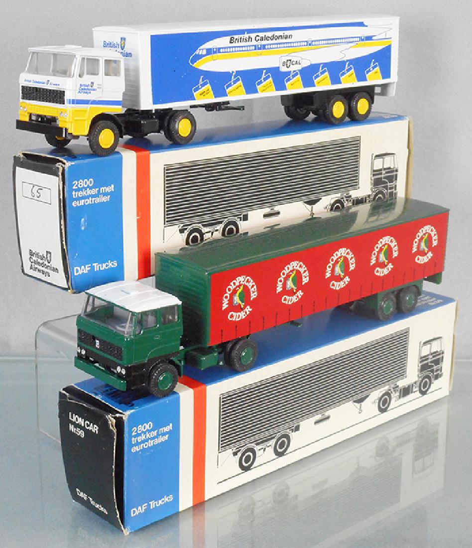 2 LIONEL CAR DAF TRUCKS (1 of 1)