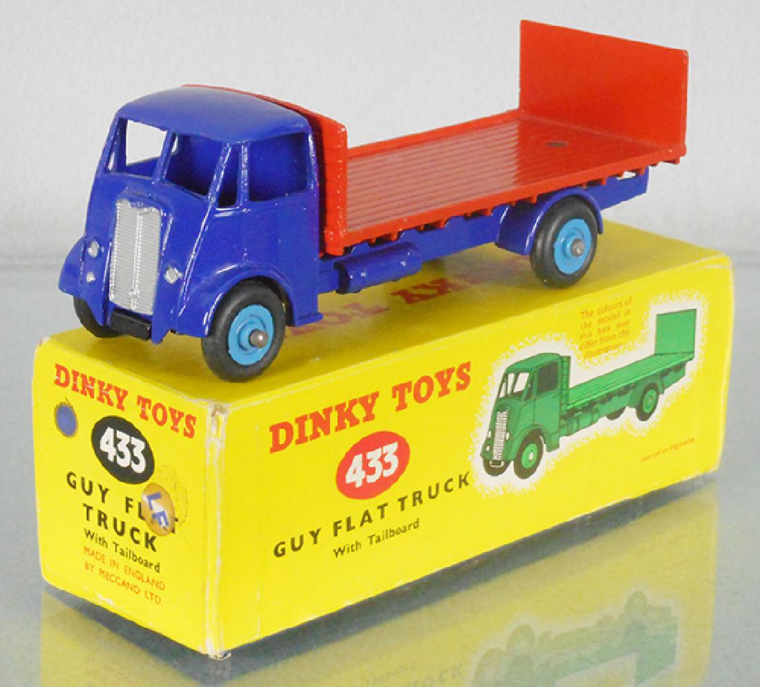 DINKY 433 GUY FLAT TRUCK (1 of 2)