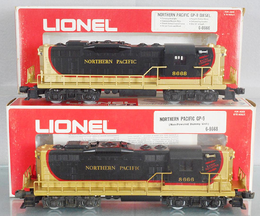 2 LIONEL NORTHERN PACIFIC GP DIESELS (1 of 1)