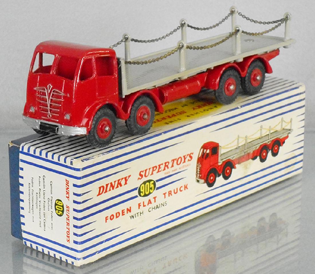 DINKY 905 FODEN FLAT TRUCK (1 of 2)
