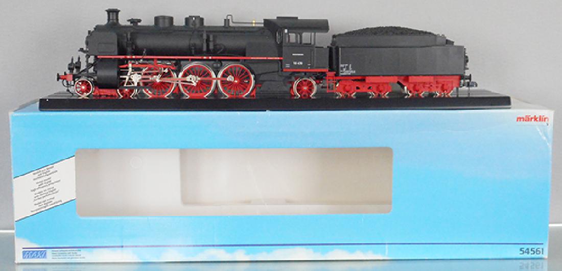 MARKLIN MAXI 54561 DB LOCO & TENDER: ga 1, 4-6-2 loco, mounted on display board, w/sound & smoke, missing 2 brake shoes, orig box minor wear, C8.