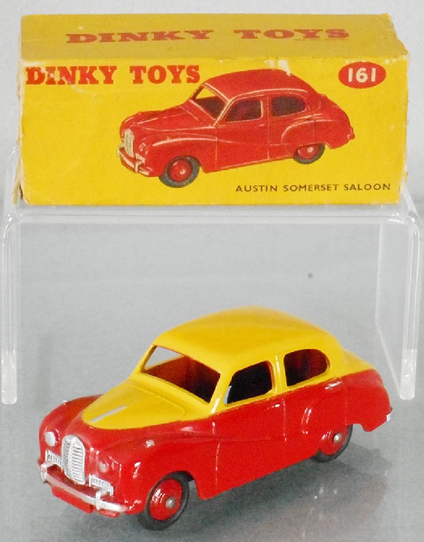 DINKY 161 AUSTIN SOMERSET SALOON (1 of 2)