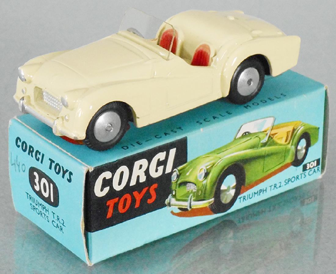 CORGI 301 TRIUMPH TR2 SPORTS CAR (1 of 1)