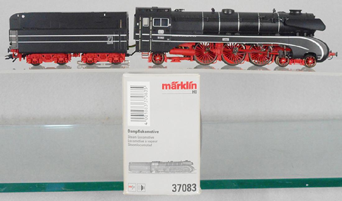 MARKLIN 37083 LOCO & TENDER (1 of 1)