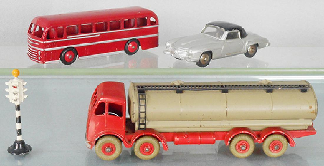 4 DINKY TOYS (1 of 1)