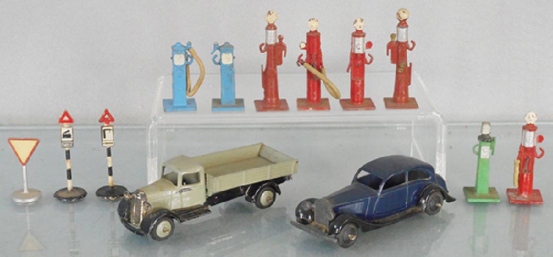 DINKY LOT (1 of 1)
