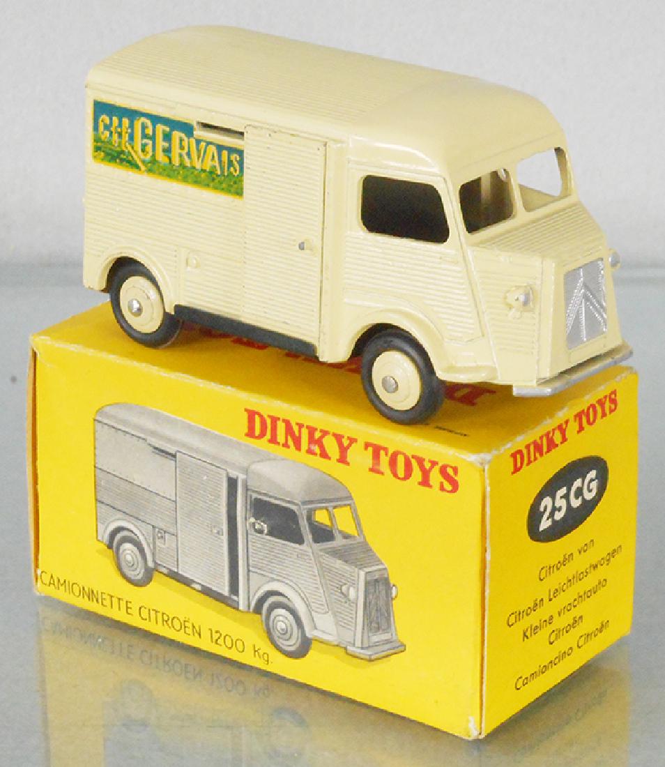 FRENCH DINKY 25CG CITROEN GERVAIS VAN (1 of 2)