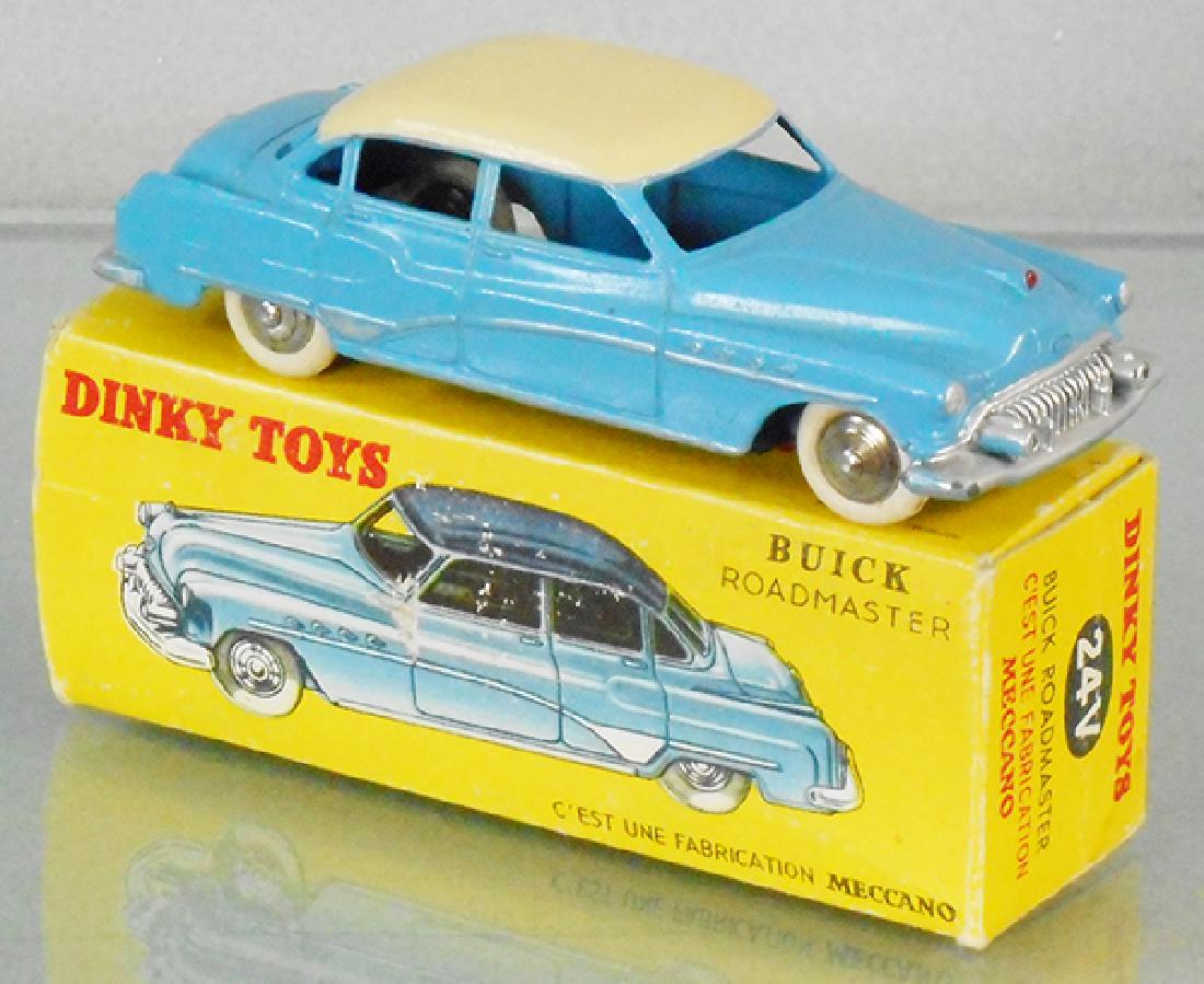 DINKY 24V BUICK ROADMASTER (1 of 2)