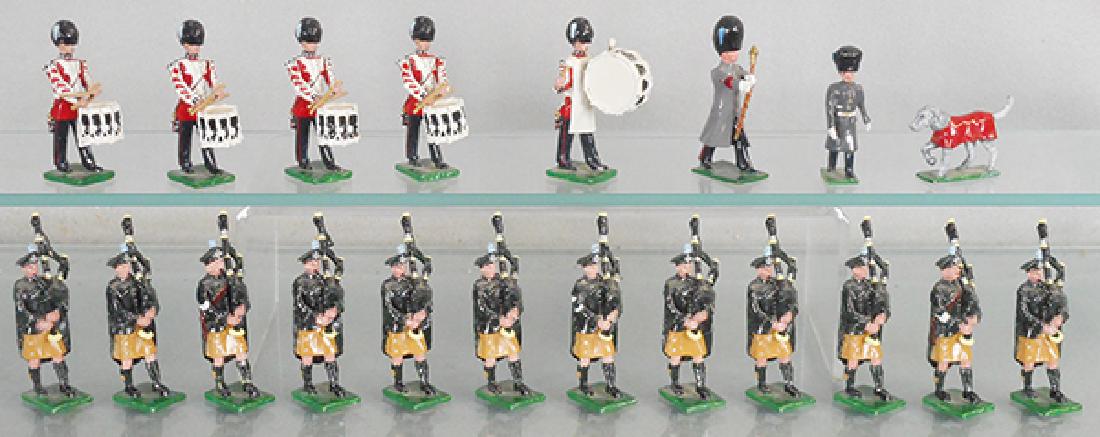 MARTIN RITCHIE IRISH GUARD BAND (1 of 1)