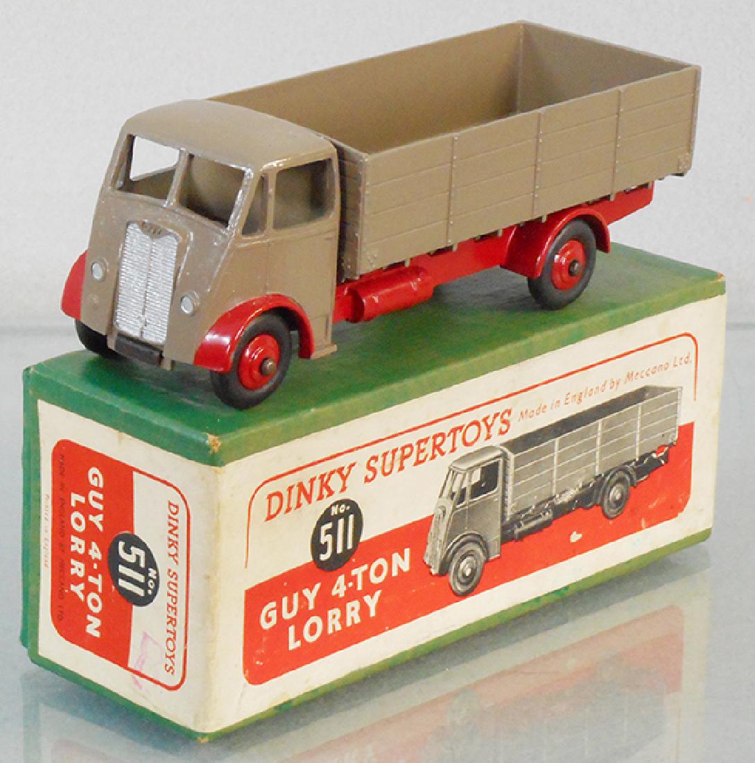 DINKY 511 GUY 4-TON LORRY (1 of 2)