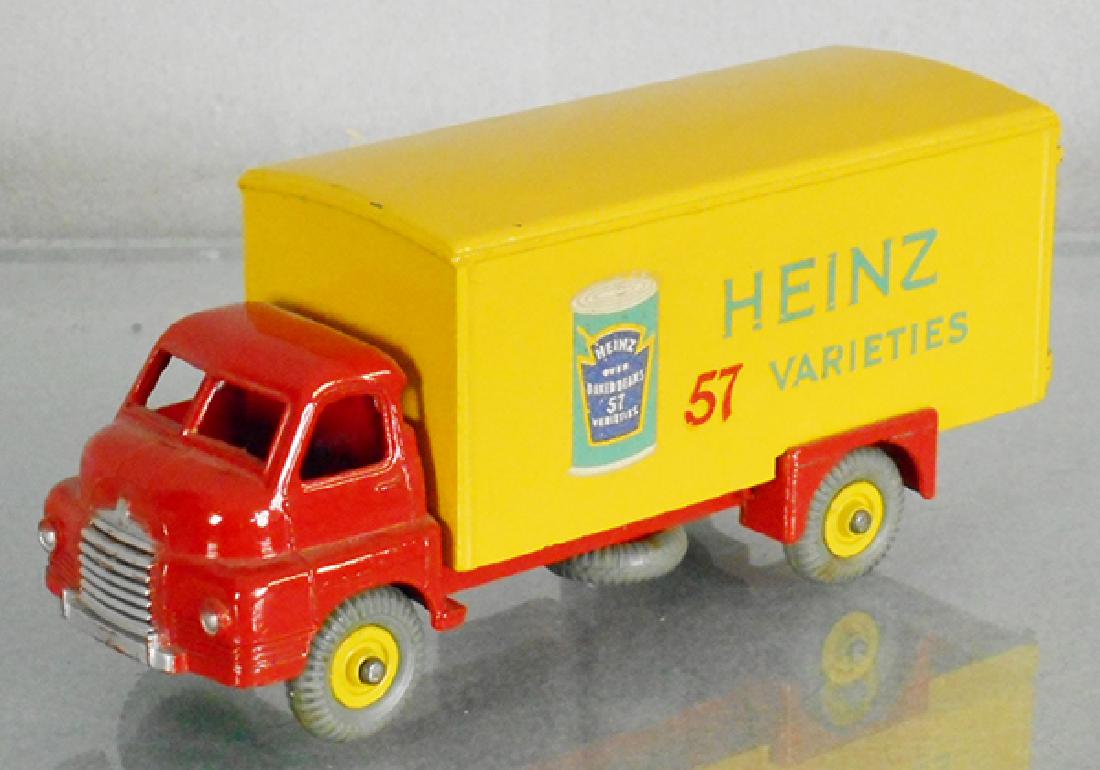 DINKY 923 BEDFORD HEINZ VAN (1 of 2)