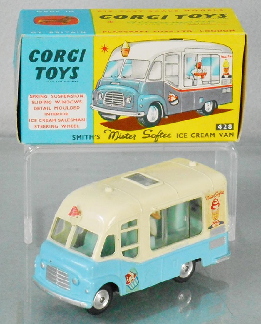 CORGI 428 MISTER SOFTEE ICE CREAM VAN (1 of 2)