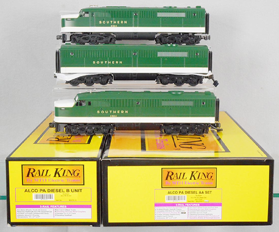 MTH SOUTHERN ABA DIESELS: O ga, 30-2151-1 AA set, 30-2151-3 B unit, orig boxes & inserts, C8-9.
