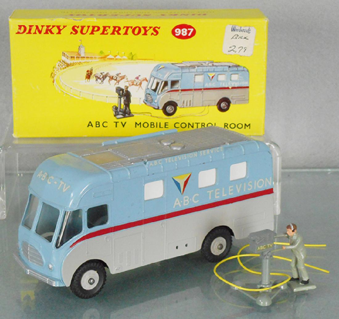 DINKY 987 ABC TV MOBILE CONTROL ROOM (1 of 1)