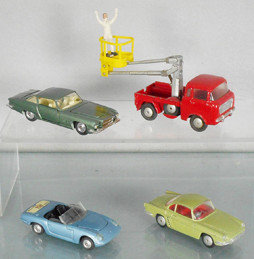 4 CORGI VEHICLES (1 of 1)