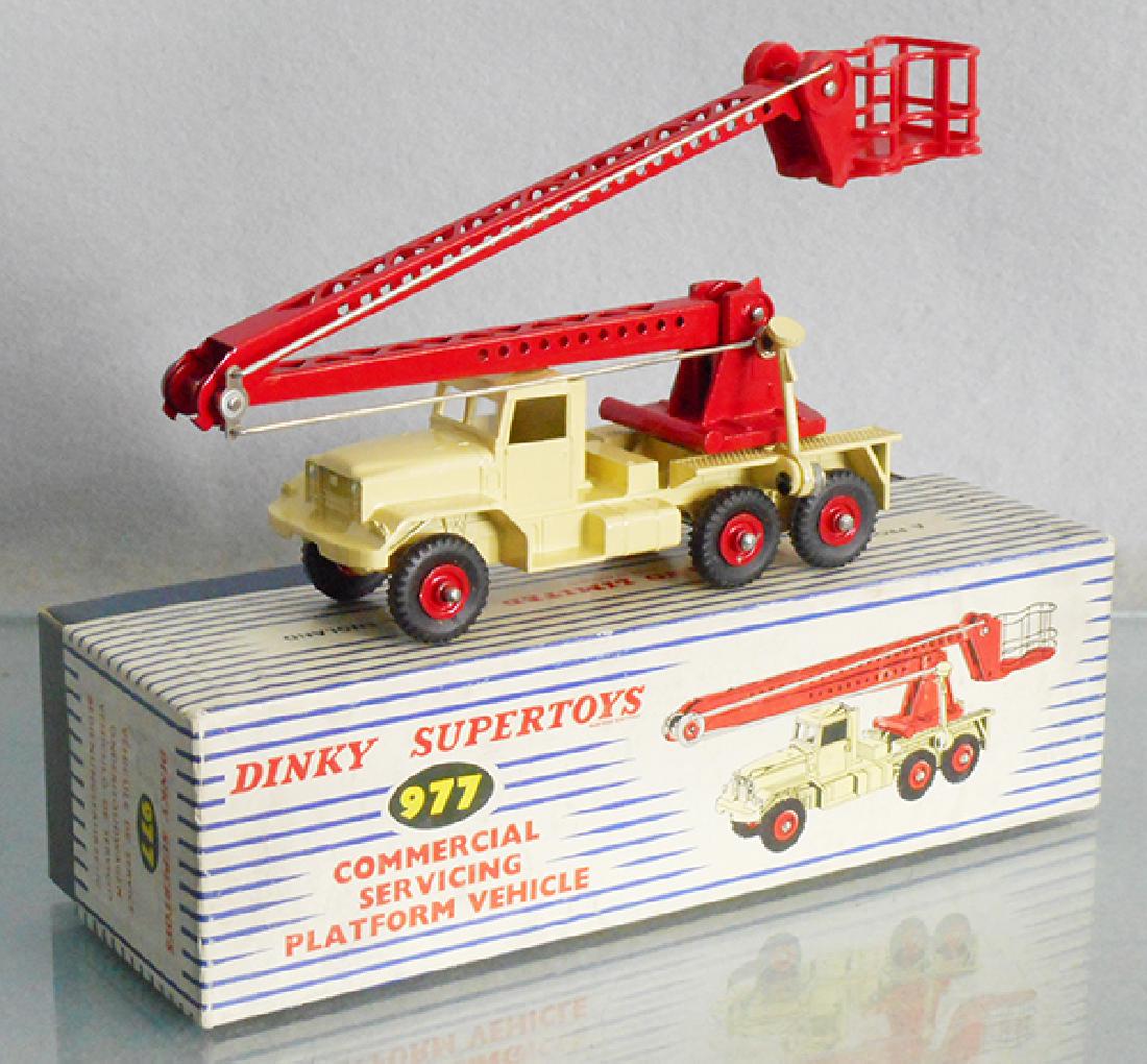 ミニカー DINKY No.977 COMMERCIAL SERVICING DINKY 977 COMMERCIAL SERVICING PLATFORM VEHICLE -RARE IN USA