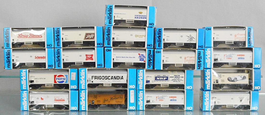 19 MARKLIN FREIGHT CARS (1 of 1)