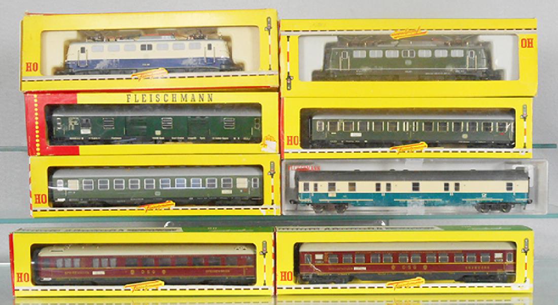 2 FLEISCHMANN GERMAN TRAIN SET (1 of 1)