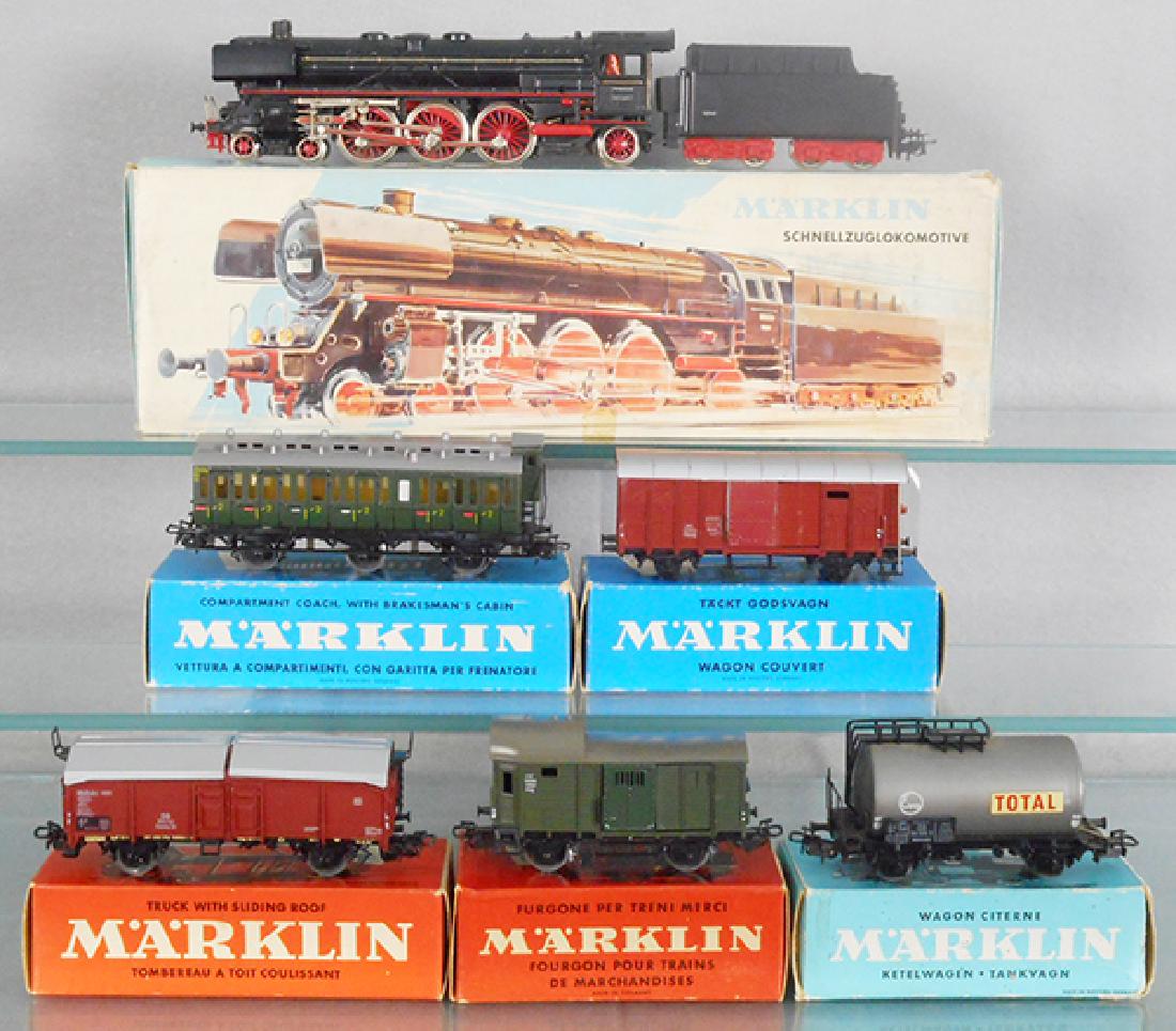 MARKLIN FREIGHT TRAIN SET (1 of 1)