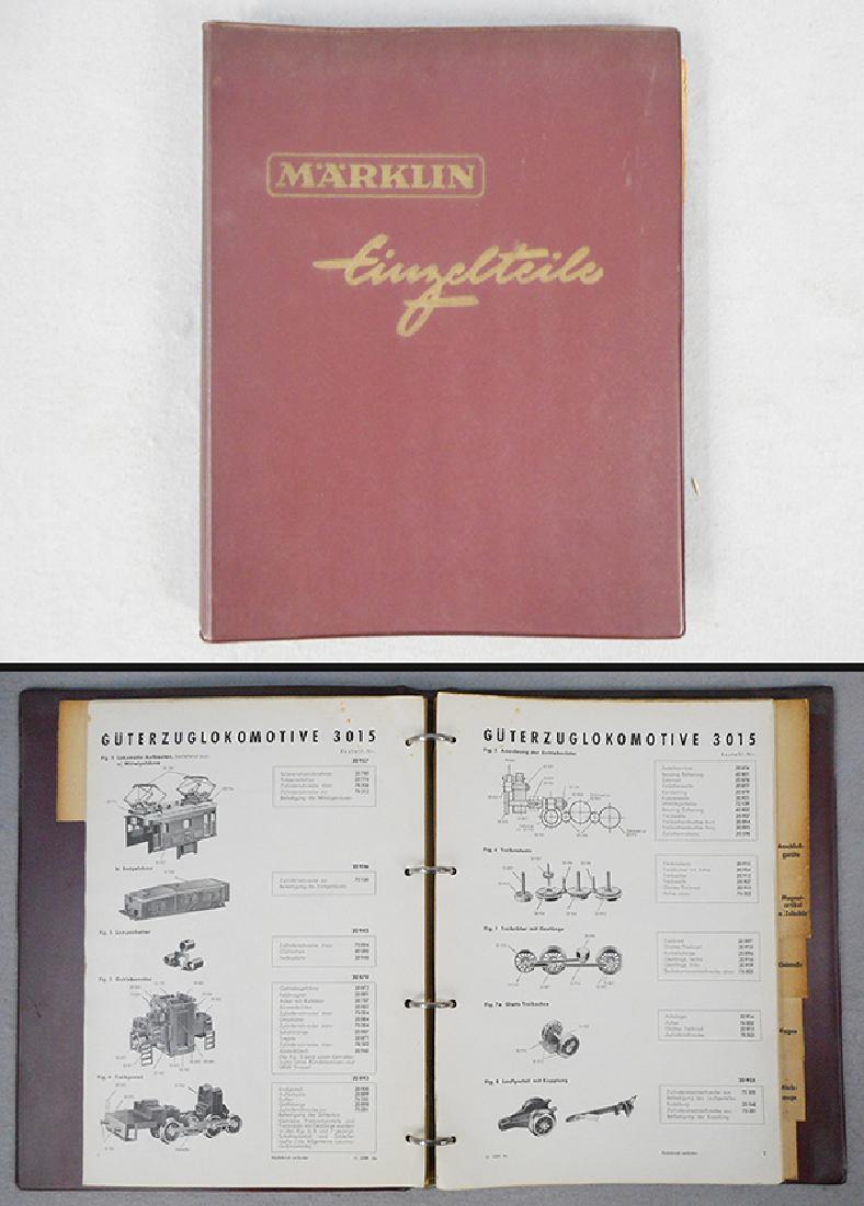 MARKLIN 1953 HO PARTS MANUAL: HO ga, loose leaf notebook showing parts for the entire HO line, pages have yellowed but are clean, C7.