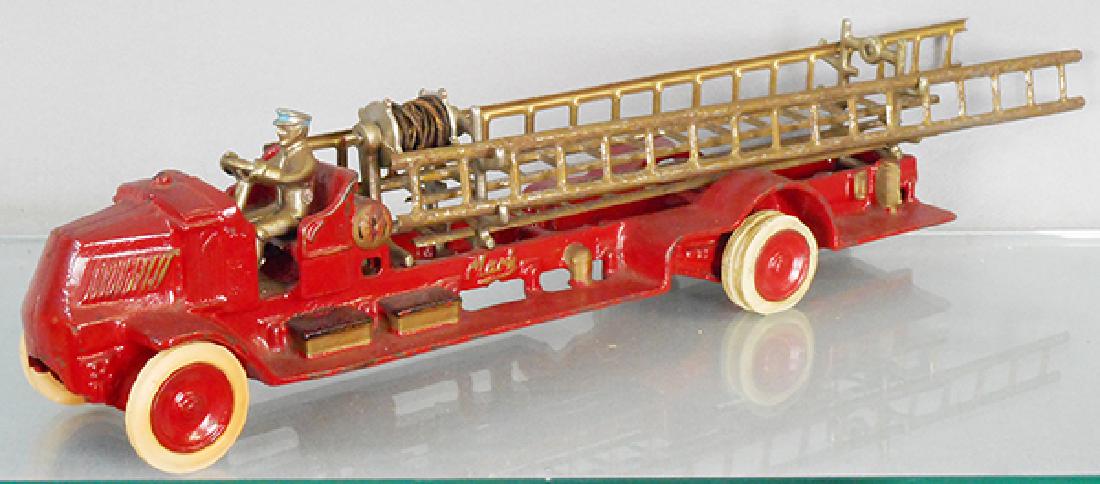 ARCADE MACK FIRE LADDER TRUCK (1 of 1)