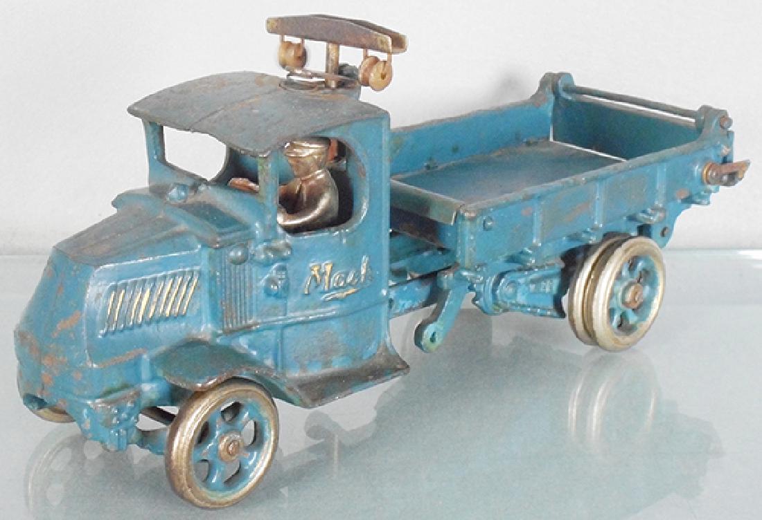 ARCADE MACK DUMP TRUCK (1 of 2)