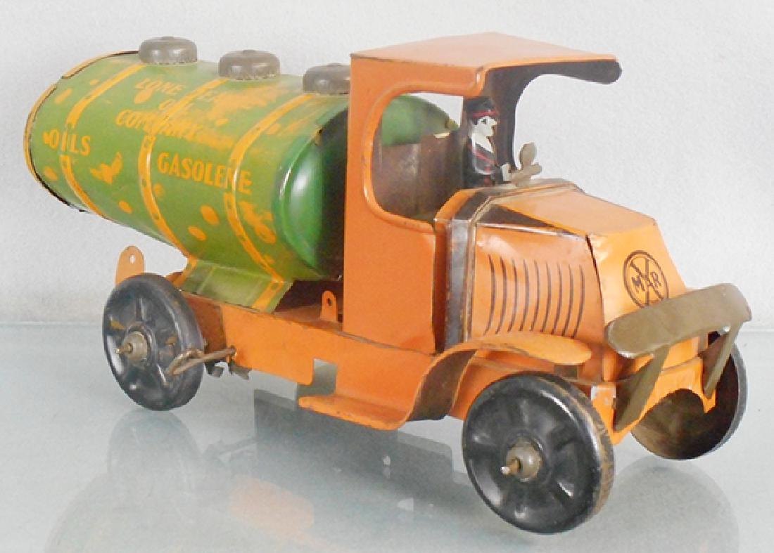 MARX LONE EAGLE MACK OIL TANKER (1 of 2)