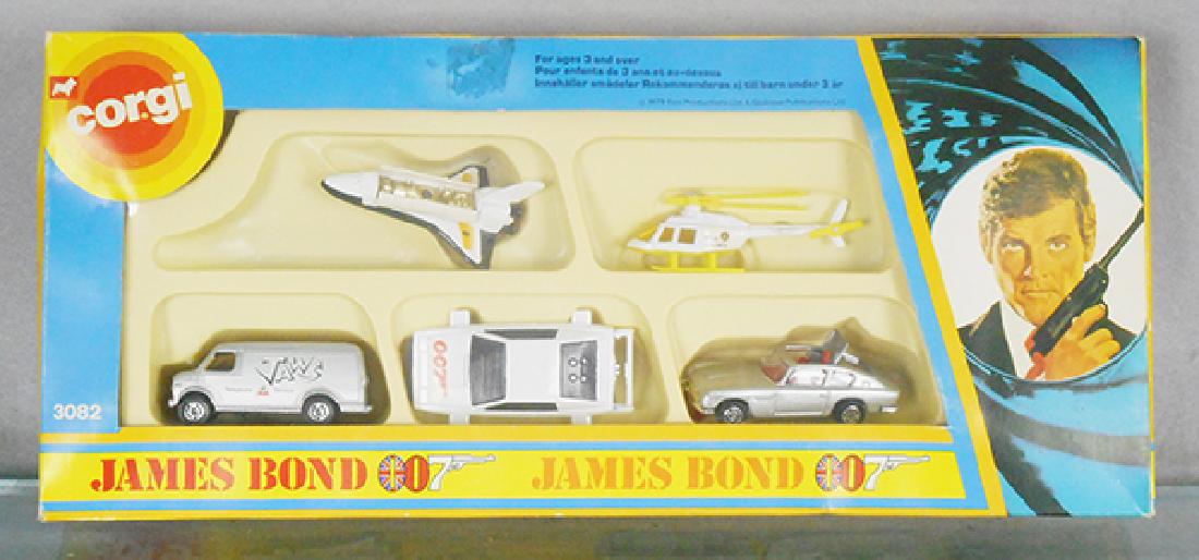 CORGI 3082 JAMES BOND SET (1 of 1)