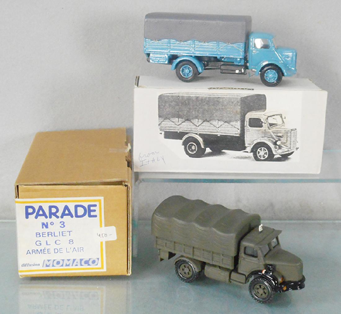 2 MODEL TRUCKS (1 of 1)