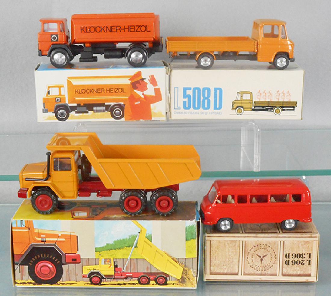 4 CURSOR MODEL VEHICLES (1 of 1)