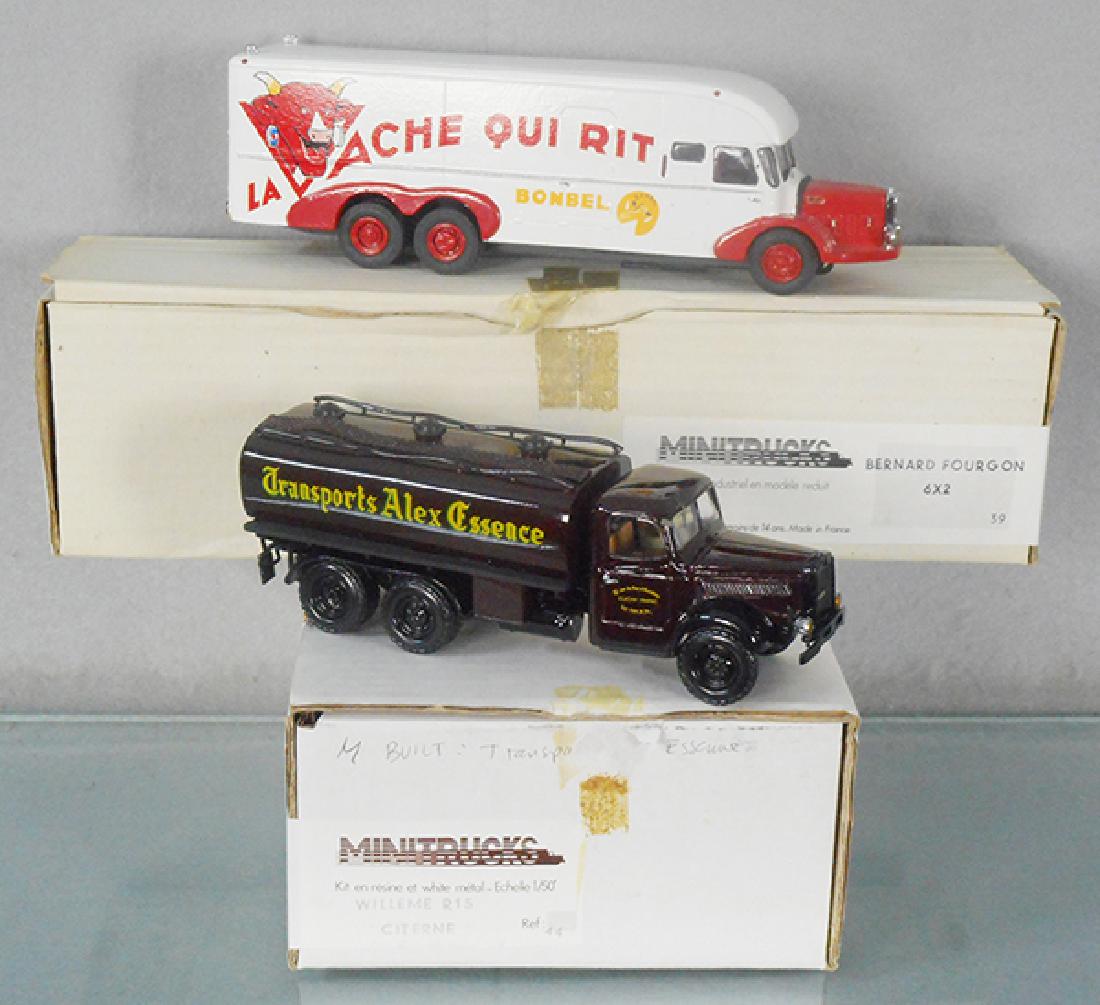 2 MINITRUCK MODELS (1 of 1)