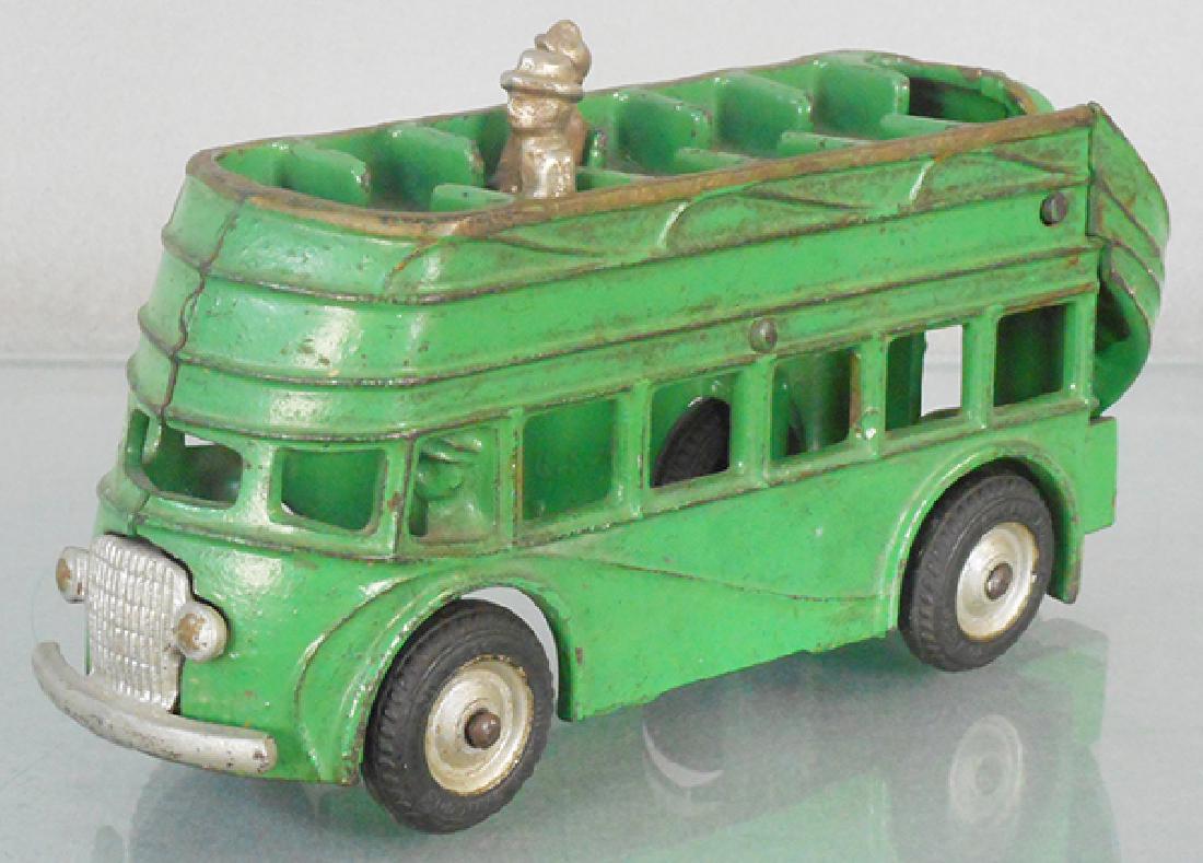 ARCADE 3180 DOUBLEDECKER BUS (1 of 2)