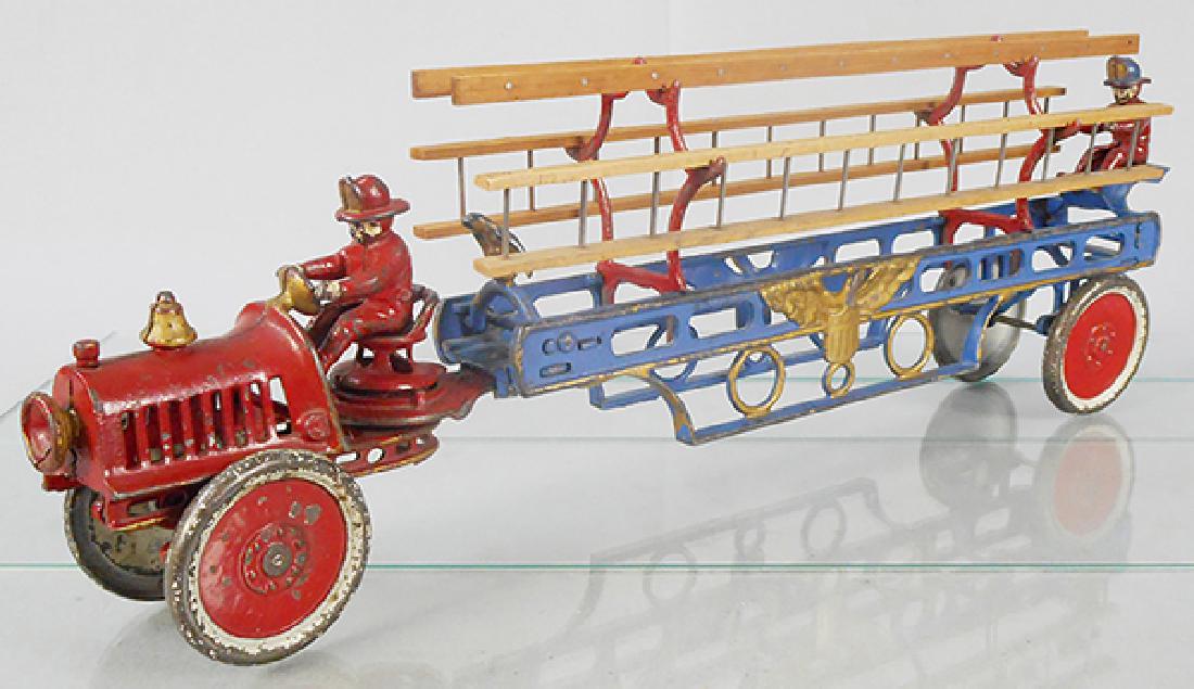 HUBLEY AUTO HOOK & LADDER TRUCK (1 of 2)