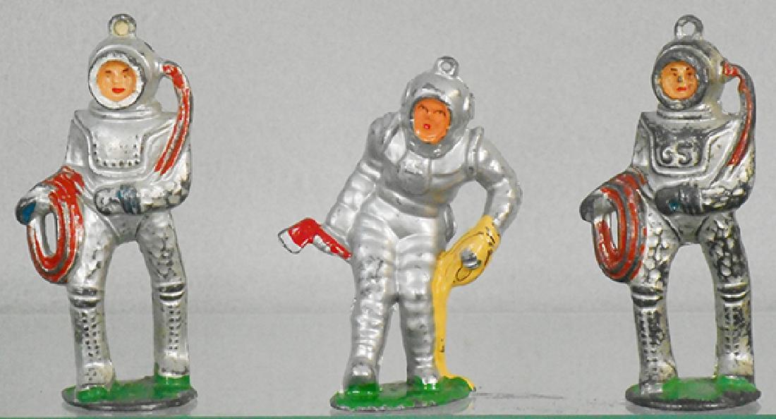 DIMESTORE DEEP SEA DIVERS: Barclay 139, Manoil 96 & 97, C4-6.