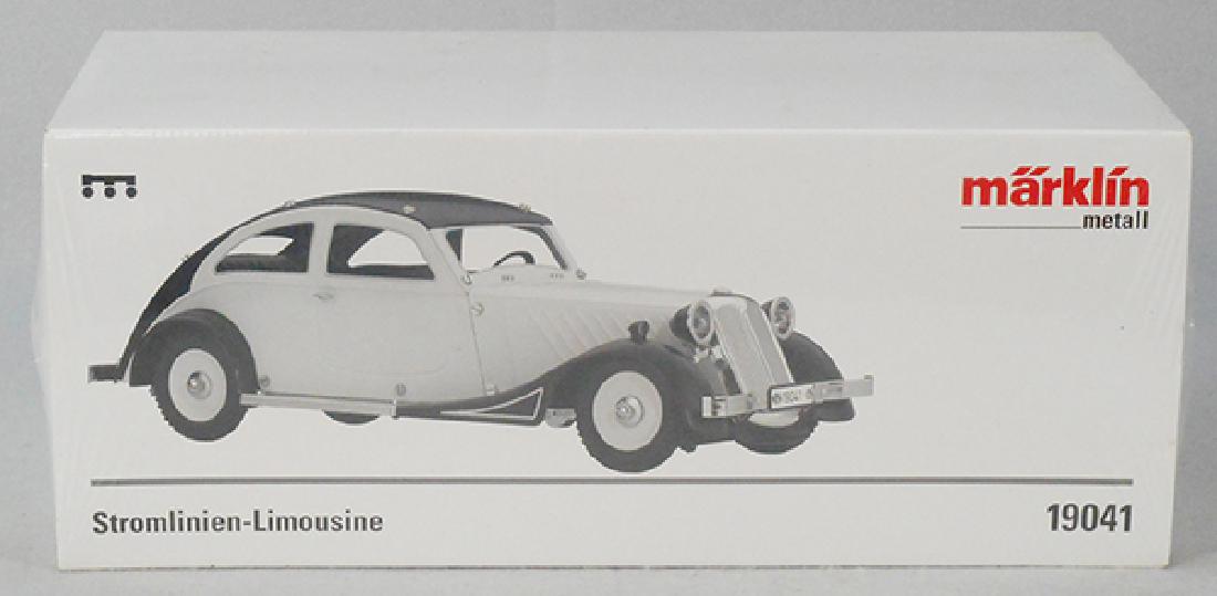 MARKLIN 19041 STREAMLINED LIMOUSINE (1 of 1)