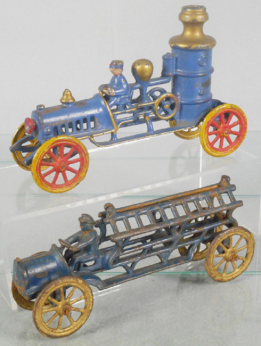 2 HUBLEY FIRE ENGINES (1 of 2)