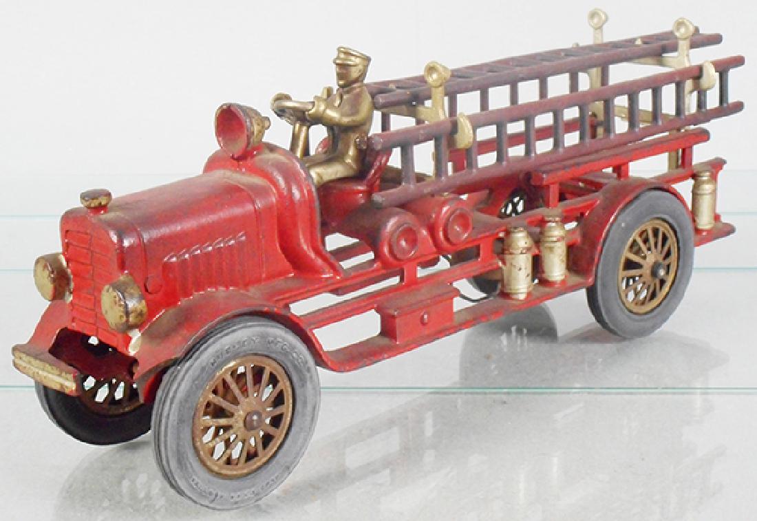 HUBLEY HOOK & LADDER FIRE TRUCK (1 of 2)