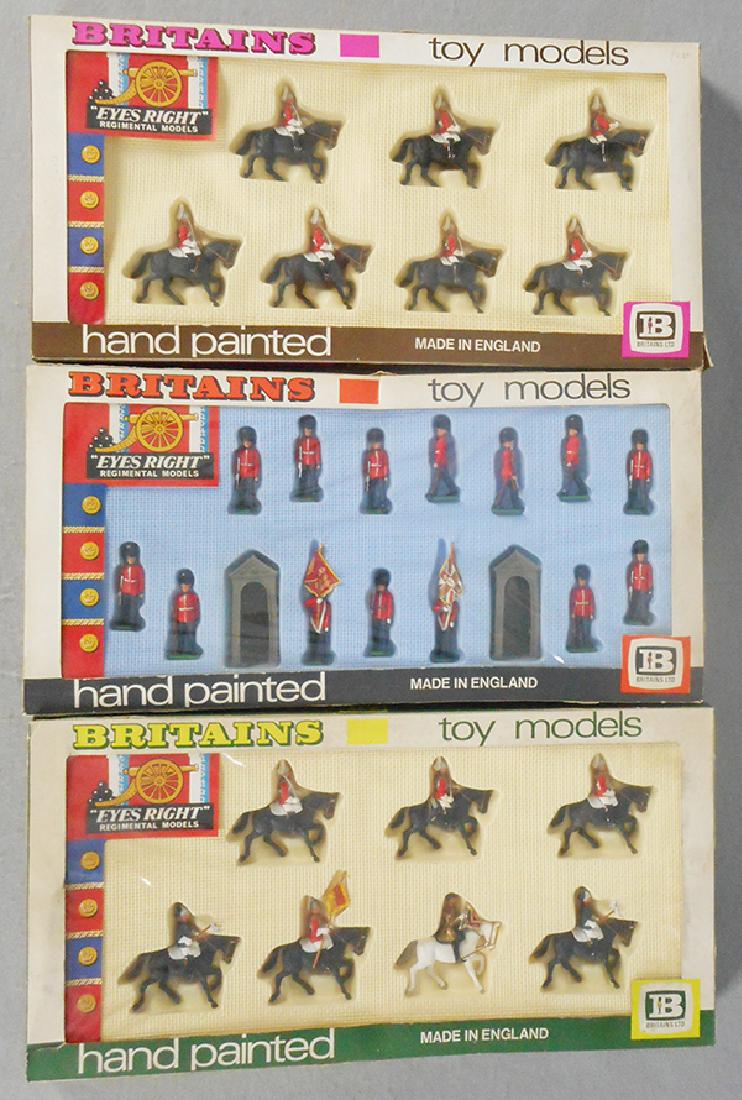3 BRITAINS EYES RIGHT PLASTIC SOLDIER SETS (1 of 1)