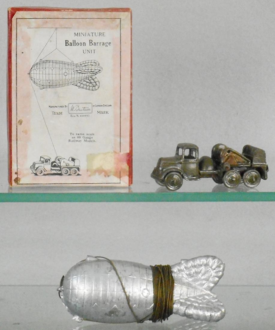 BRITAINS 1855 BARRAGE BALLOON SET (1 of 1)