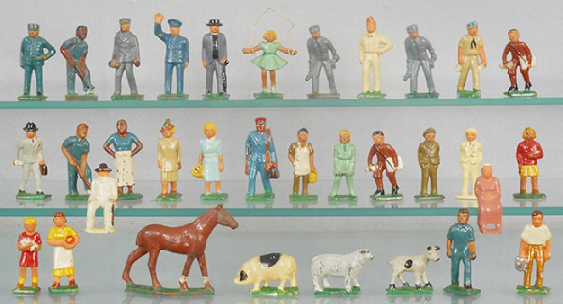 32 GRAY IRON AMERICAN FAMILY DIMESTORE FIGURES (1 of 1)