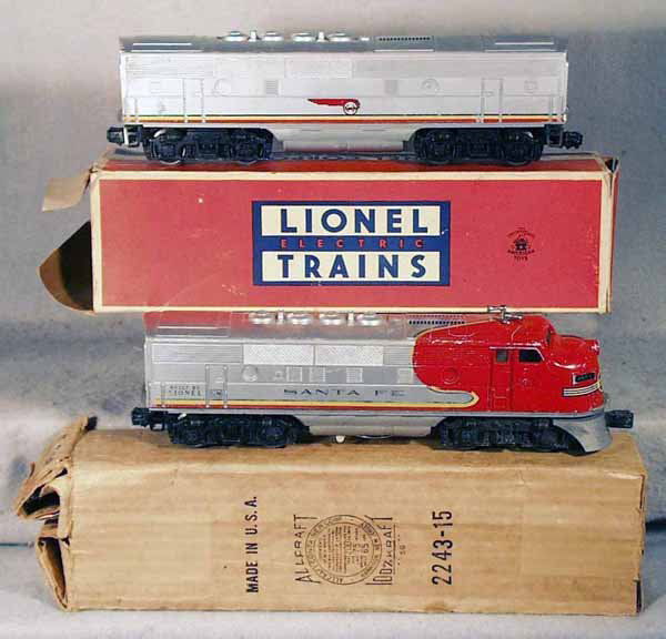 LIONEL 2343 SF F3 AB: O ga, heavy playwear & decal damage, missing 1 numberboard, orig boxes rough & incom, C3.