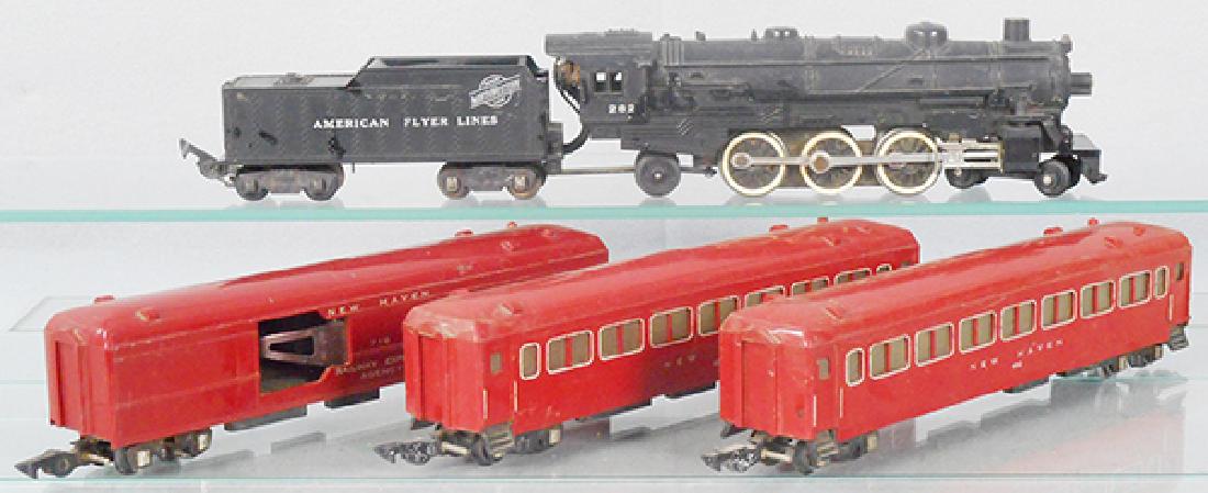 AMERICAN FLYER TRAIN SET: S ga, 282 loco & tender w/cars 718 mail coach, 2 #650 New Haven coaches, C5-6.