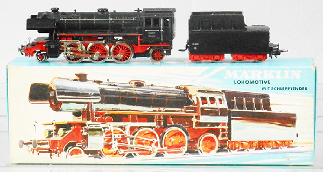 MARKLIN 3005 LOCO & TENDER: HO ga, orig box & insert minor wear, C5-6.