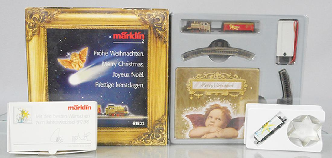 2 MARKLIN SETS: Z ga, 81522 Christmas set w/display box, New Years box car & cookie cutter, orig boxes & inserts, C9.