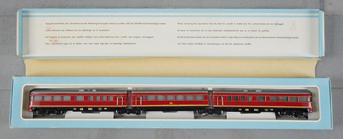 MARKLIN 3025 RAIL CAR SET: HO ga, orig box & insert worn & taped, C9.