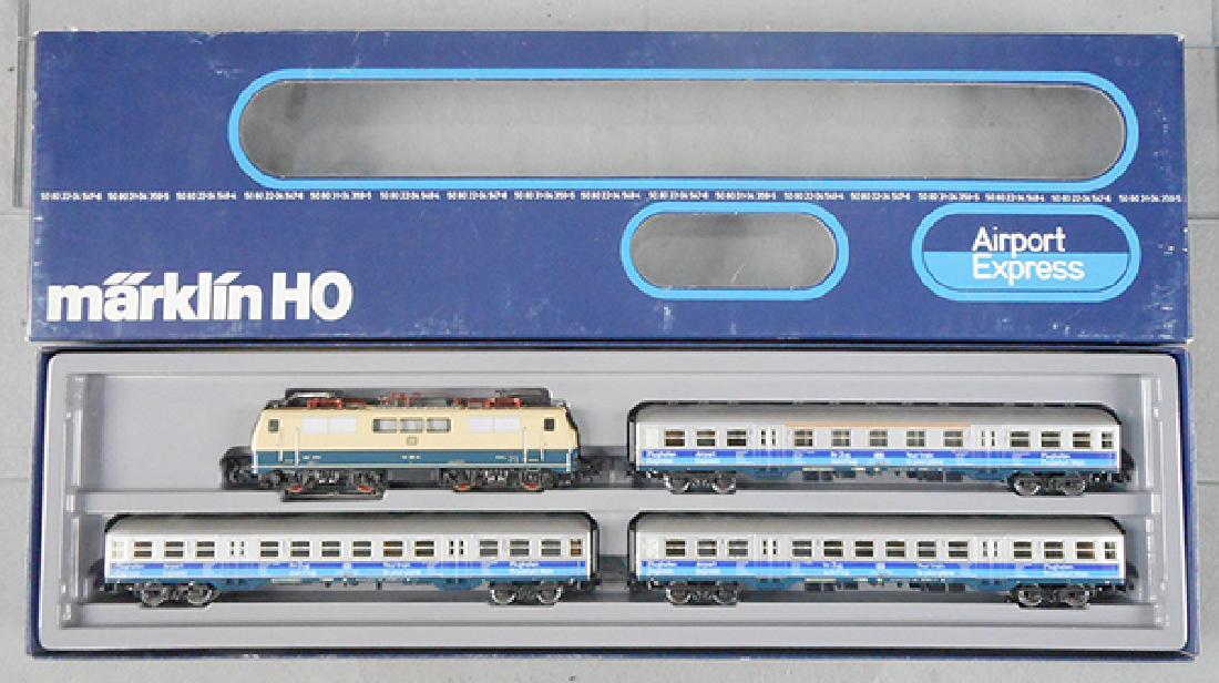 MARKLIN 2856 AIRPORT EXPRESS TRAIN SET: HO ga, orig box & insert minor wear, C9.