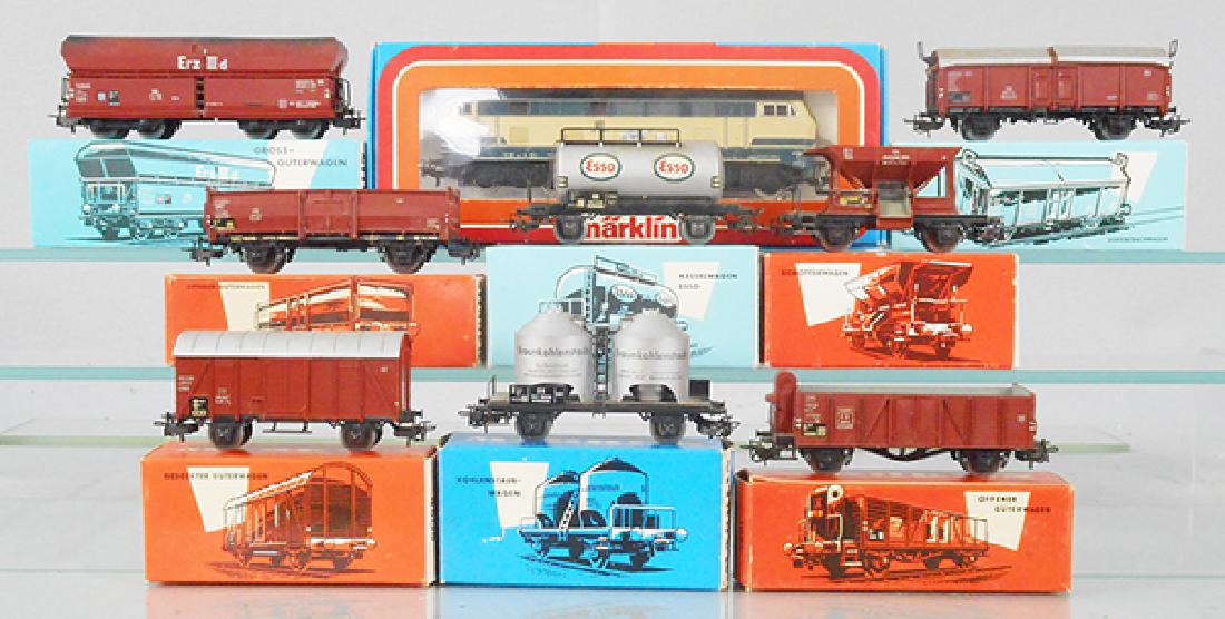 MARKLIN FREIGHT TRAIN SET: HO ga, 3074 electric loco, light rust on bumpers, w/cars 4624, 4619, 4602, 4501, a few small rust spots on catwalk & steps, 4610, 4505, 4511, rust spots on catwalk, 4601, cars are dirty, orig boxes mi